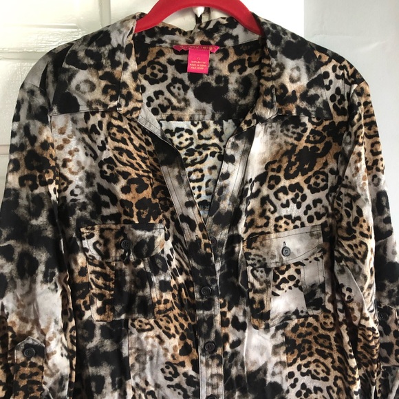 Women’s NWT Sunny Leigh Button-Down Blouse. Sz xl. - Picture 2 of 5